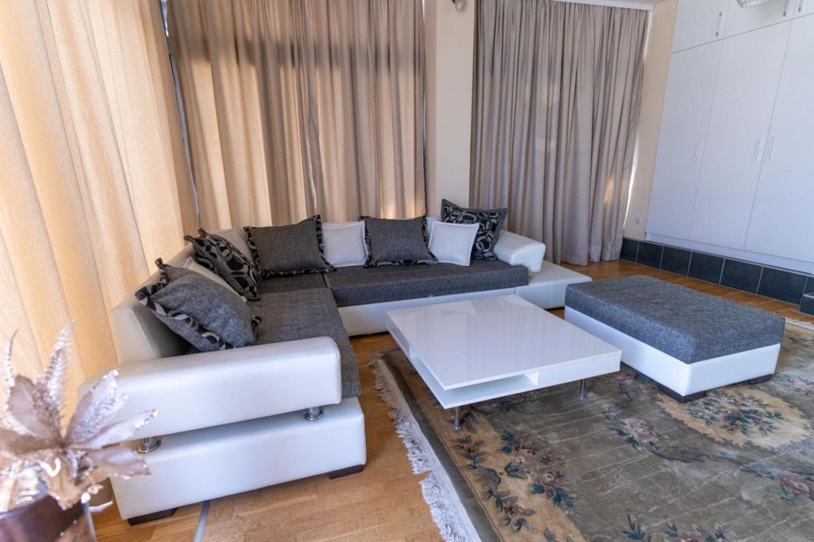 Hotel Bella Nella Leskovac  Bagian luar foto